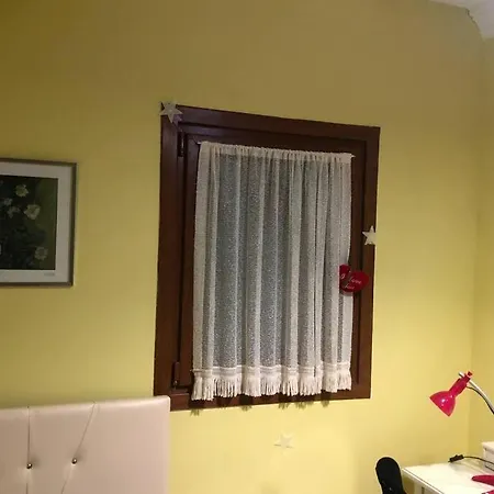 Comfy 3 House With Garden Apartment