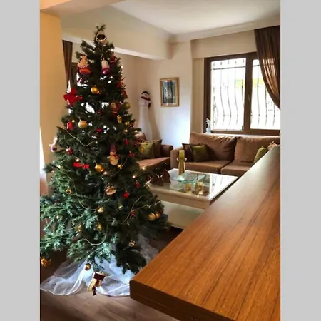 Διαμέρισμα Comfy 3 House With Garden *